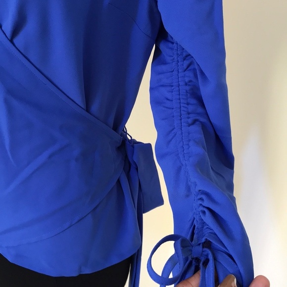 NWT! Bar lll medium conalt blue wrap blouse - Picture 3 of 8